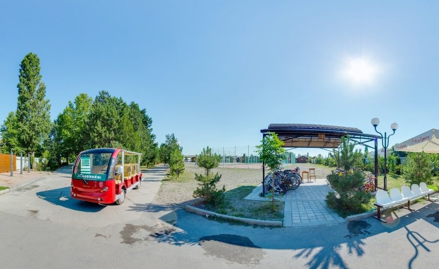 Электромобиль на территории пансионата — пансионат «Славянка» в Анапе